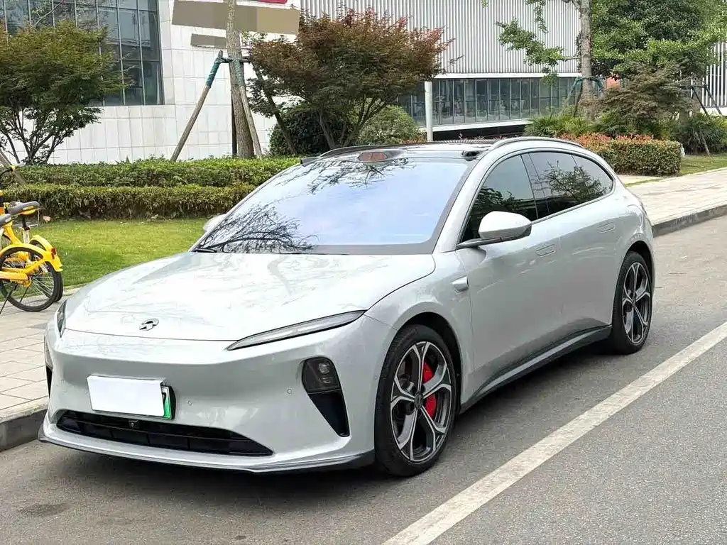 NIO ET5T