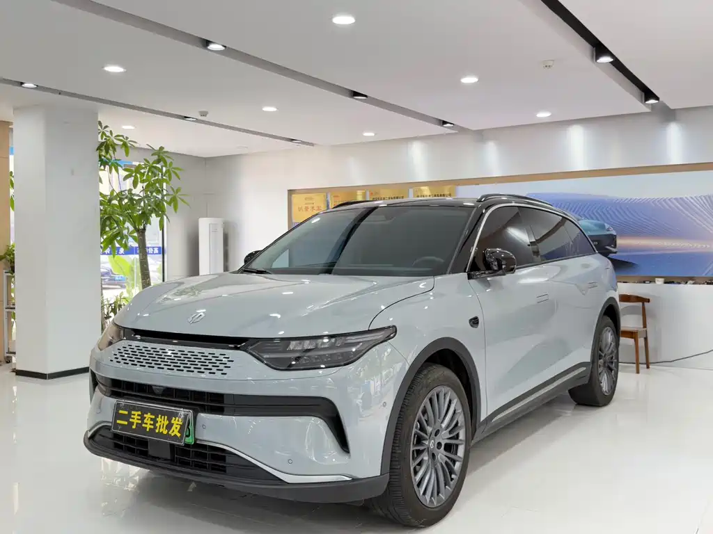 Leapmotor C11