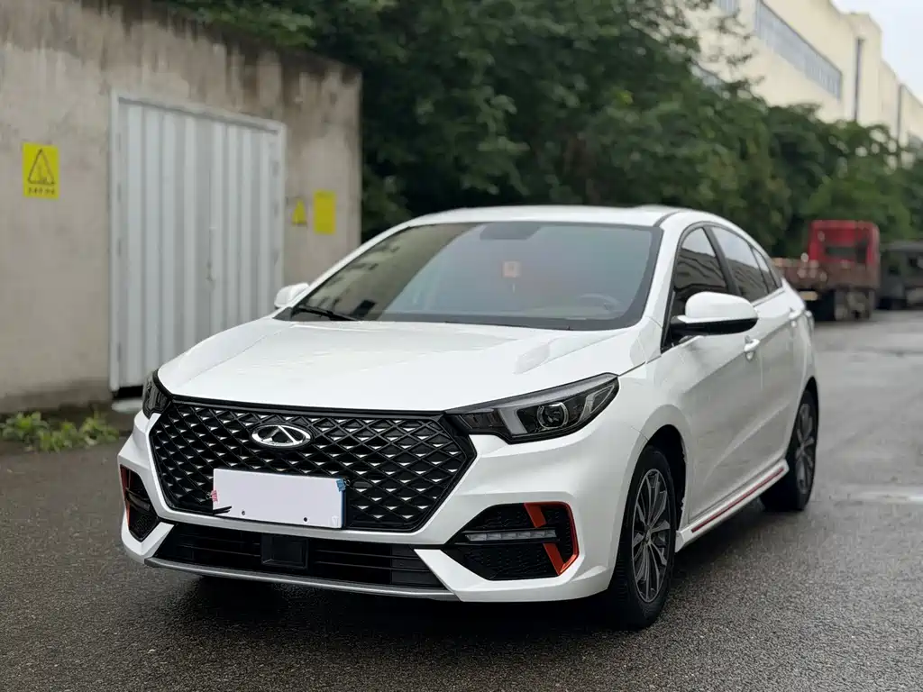 Chery 5 PLUS