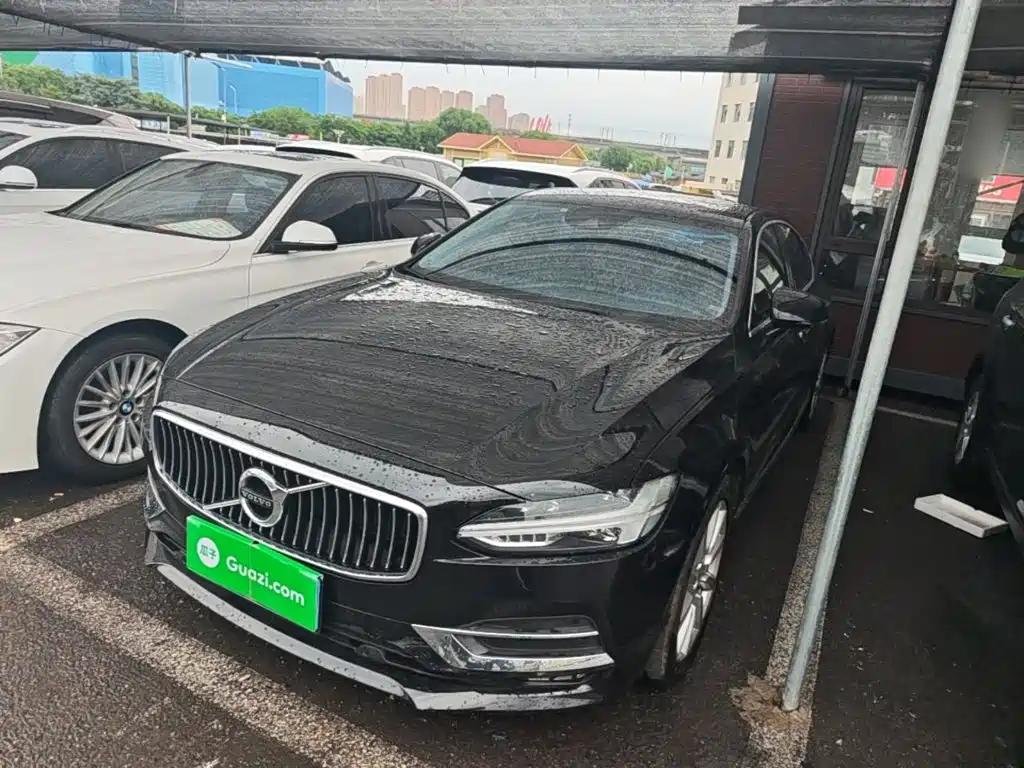 Volvo S90