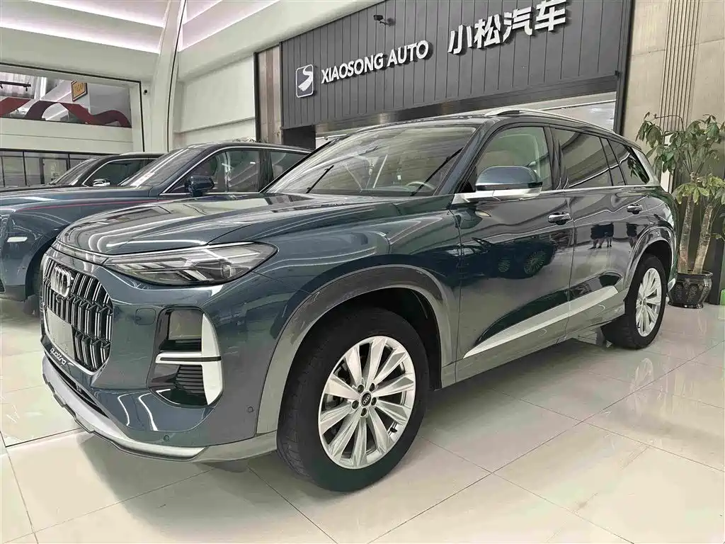 Audi Q6
