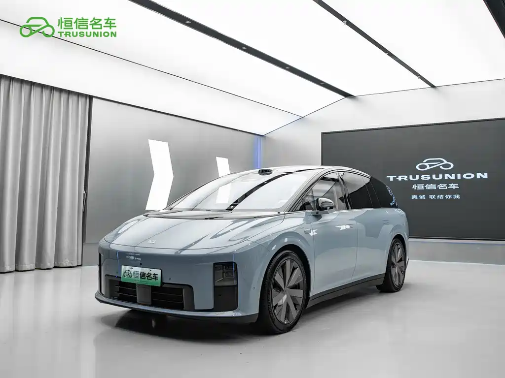 Li Auto i8