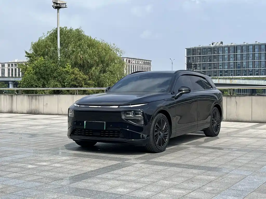 Xpeng G9