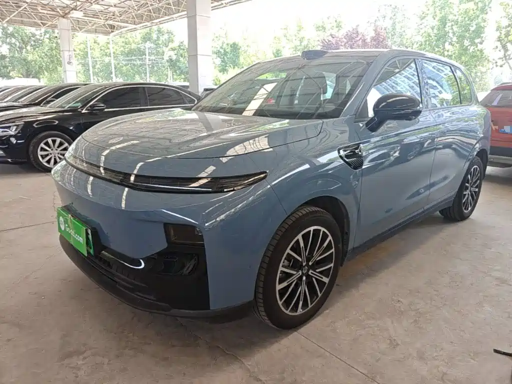Leapmotor B10