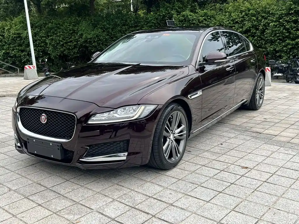 Jaguar XFL