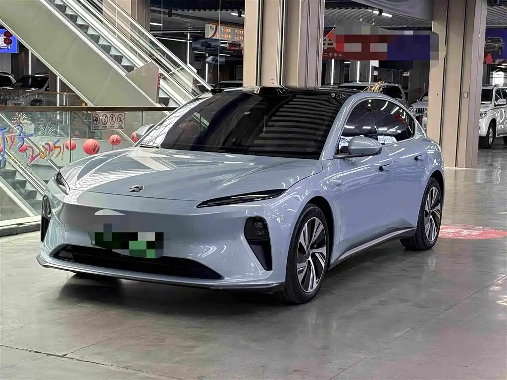 NIO ET5