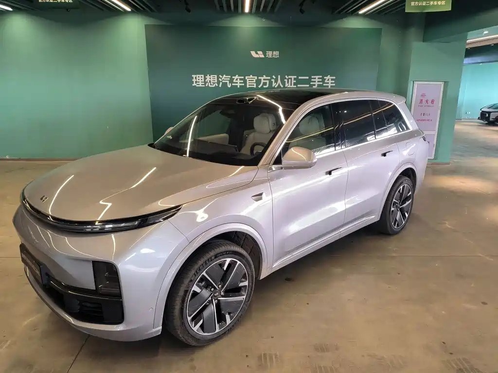 Li Auto L8