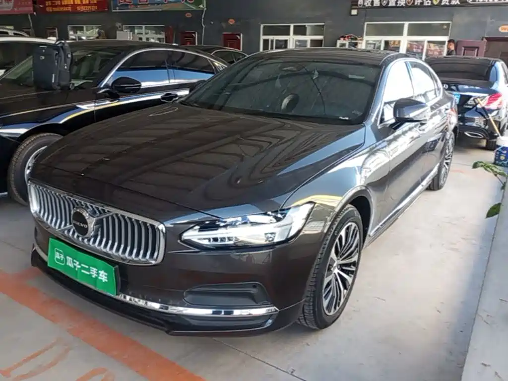 Volvo S90