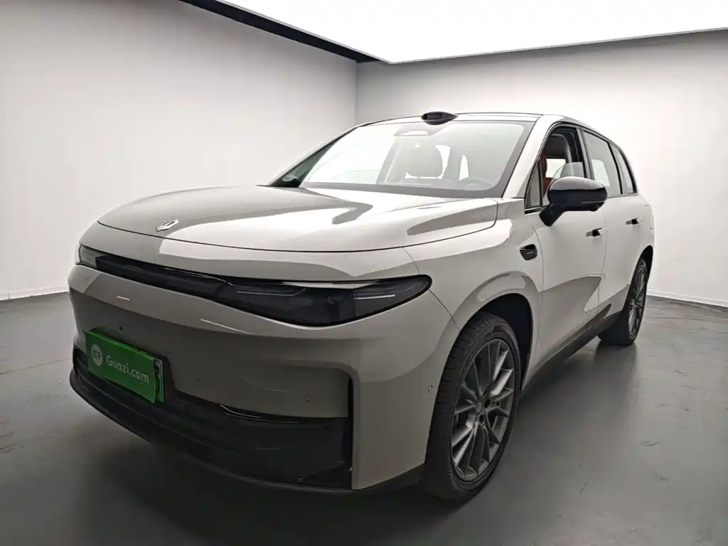 Leapmotor C10