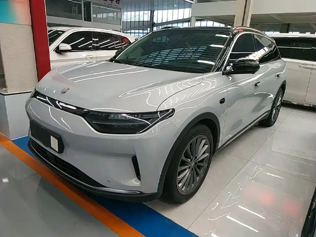 Leapmotor C11