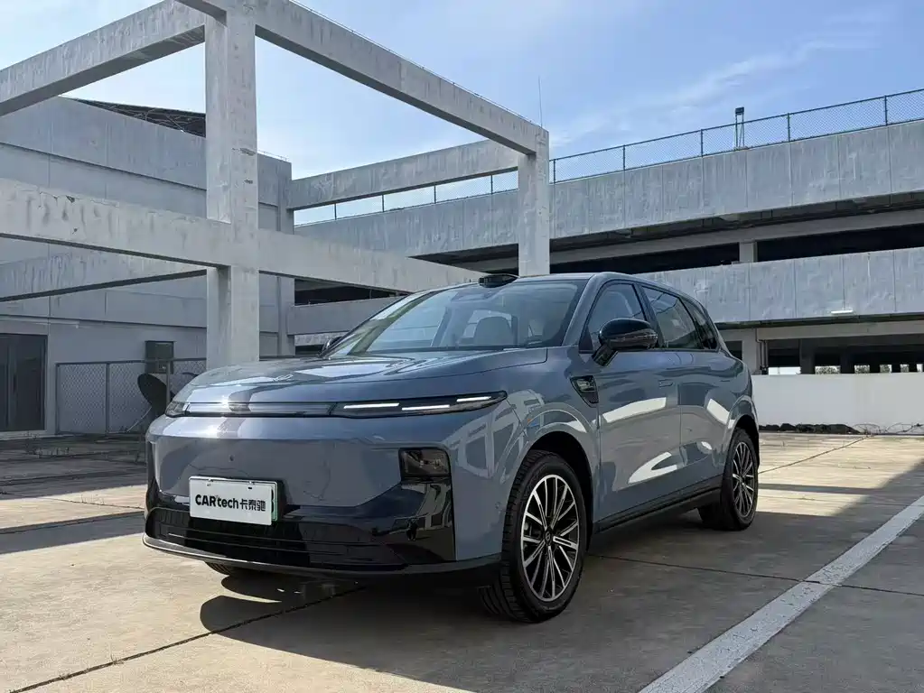 Leapmotor B10