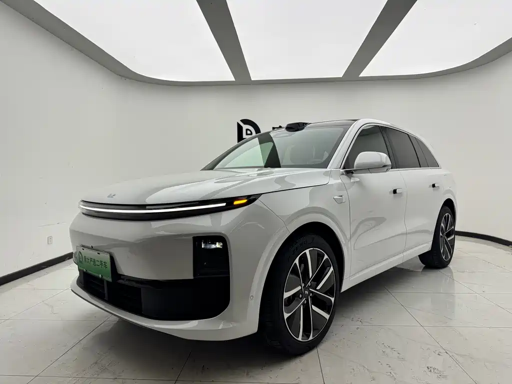 Li Auto L6