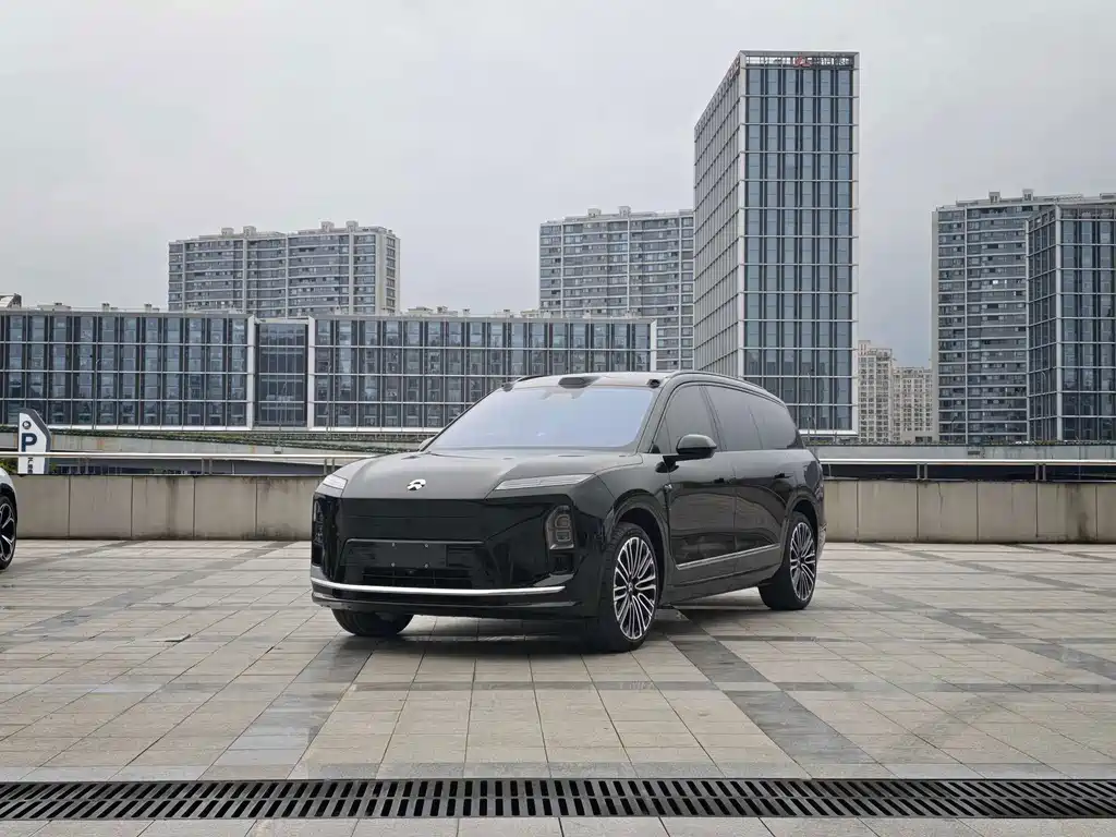 NIO ES8