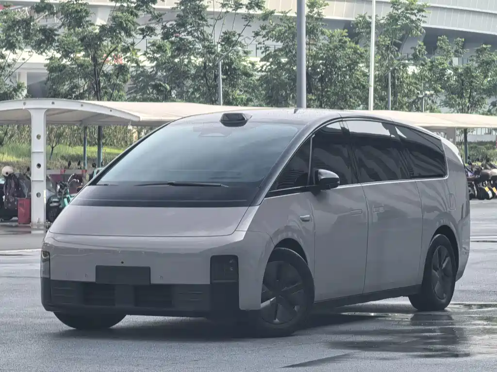 Li Auto MEGA