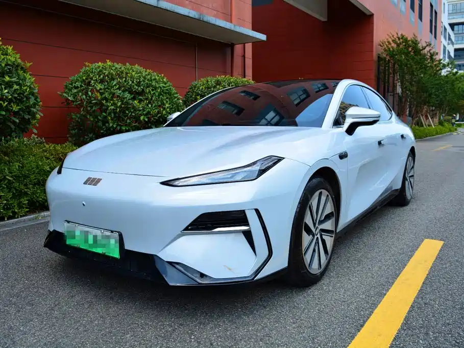 Geely Galaxy Galaxy E8