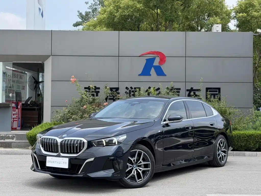 BMW i5
