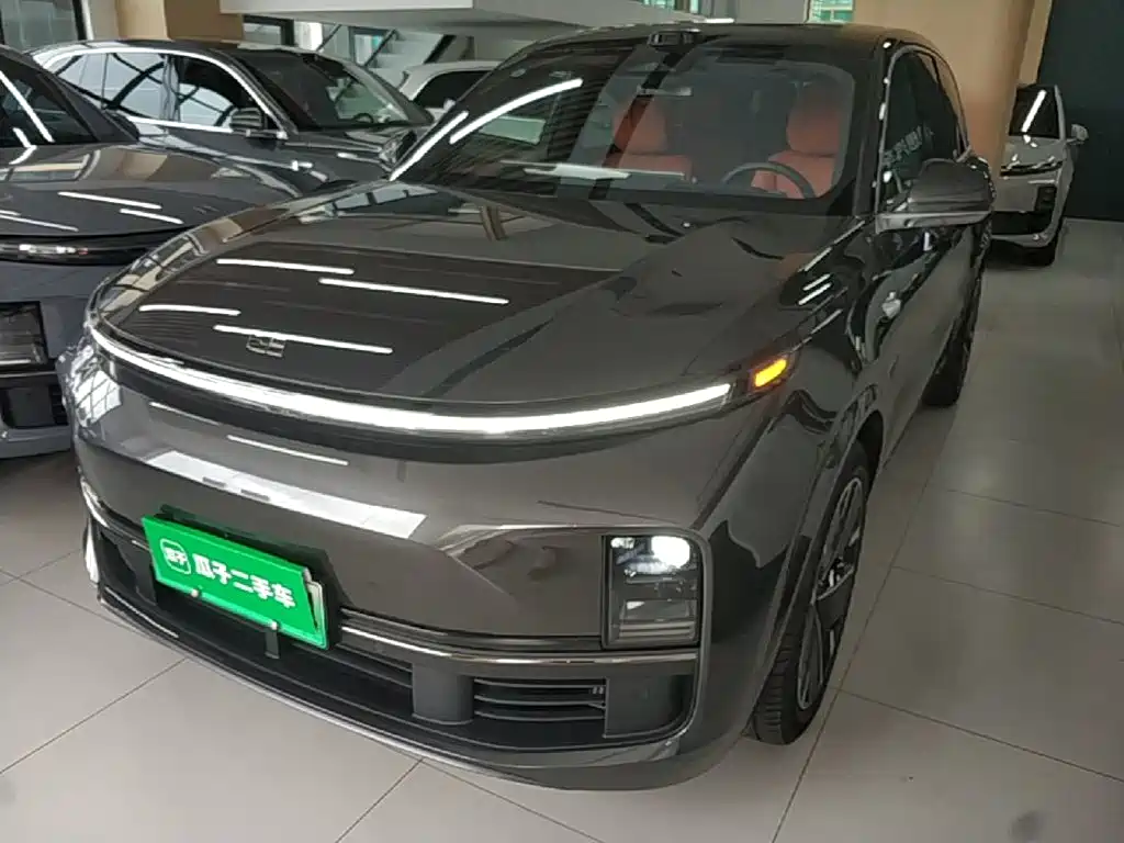 Li Auto L8