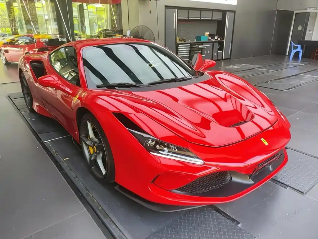 Ferrari F8