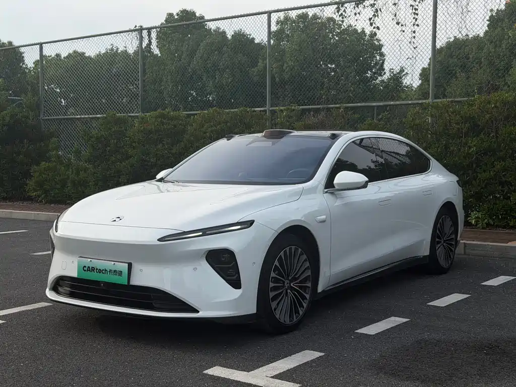 NIO ET7