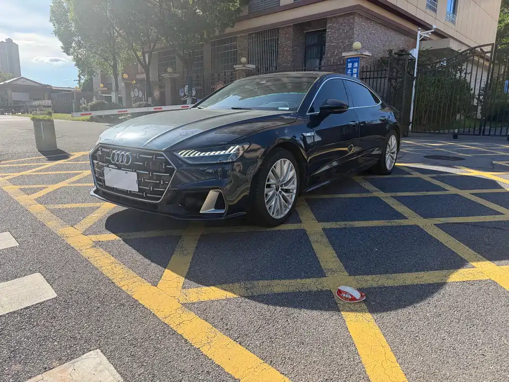 Audi A7L