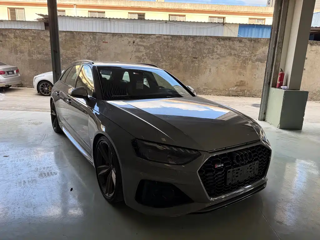 Audi RS 4