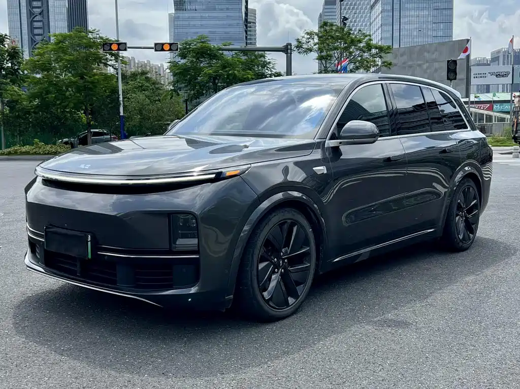 Li Auto L8