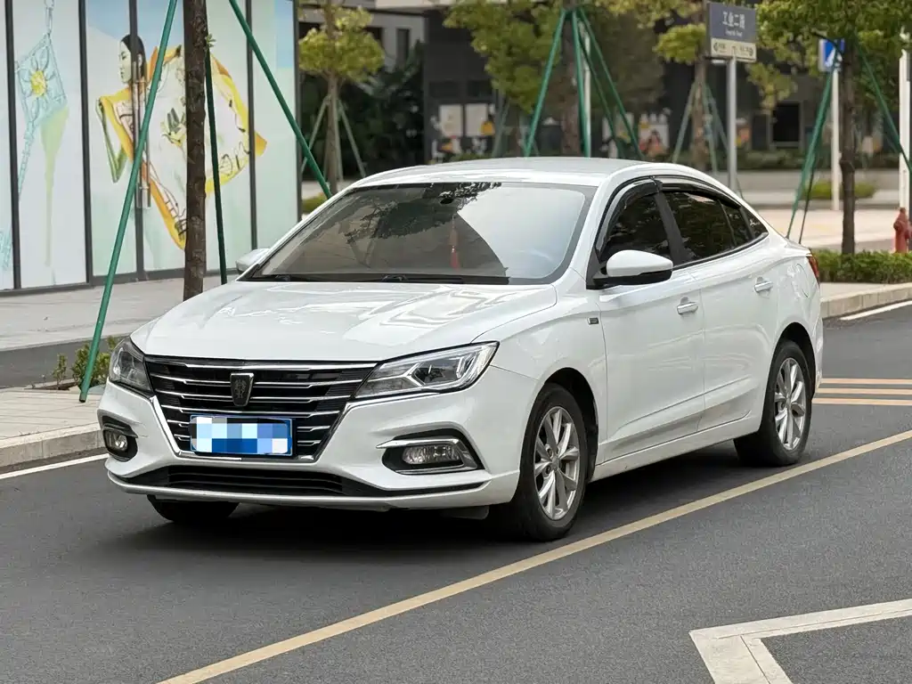 Roewe i5