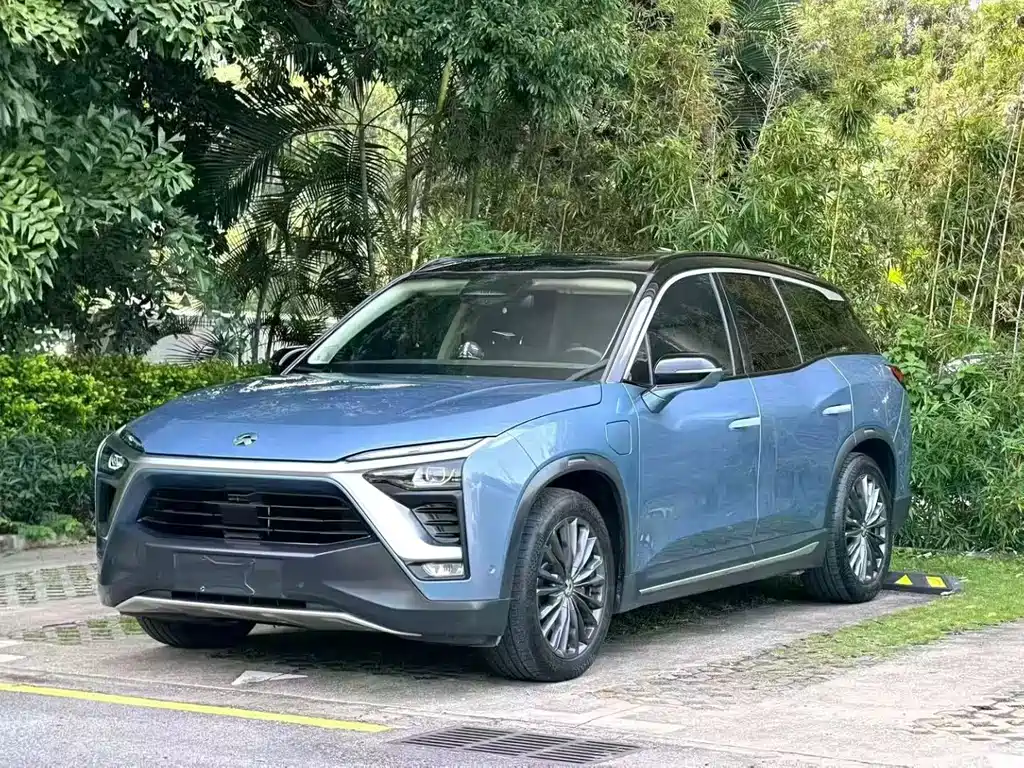 NIO ES8