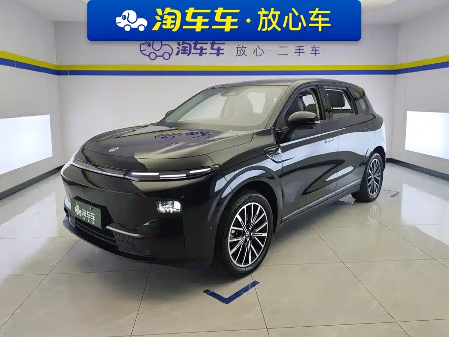 Leapmotor B10