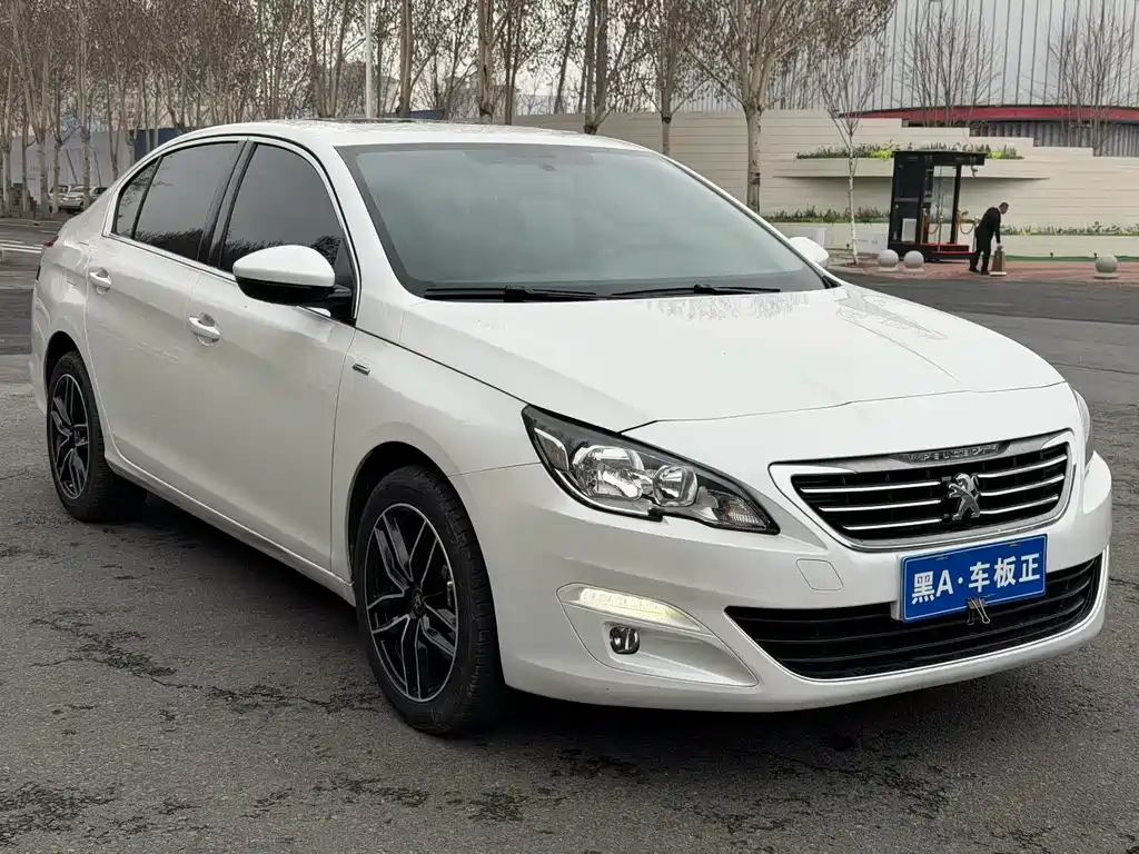 Peugeot 408