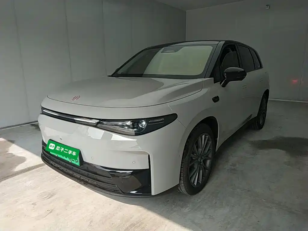 Leapmotor C10