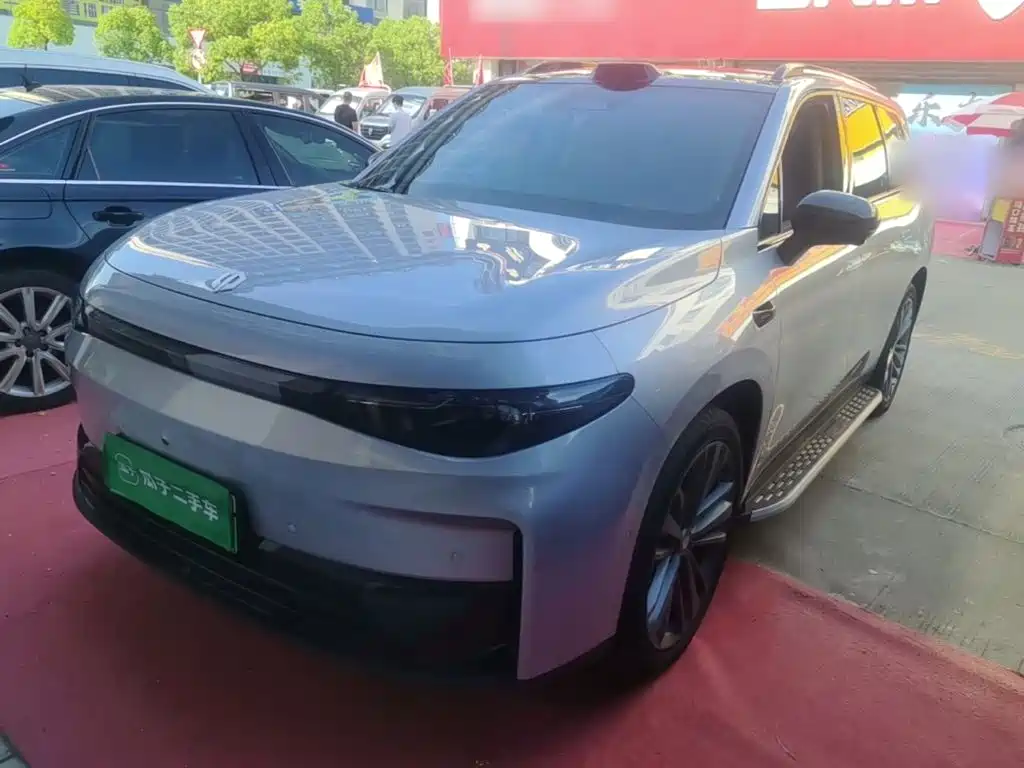 Leapmotor C16