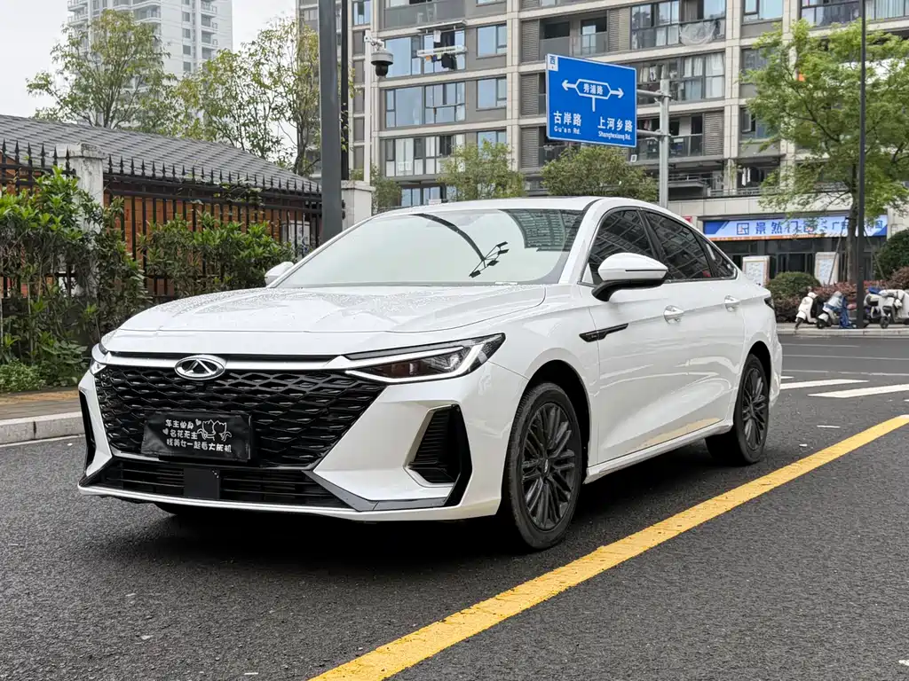 Chery Arrizo 8
