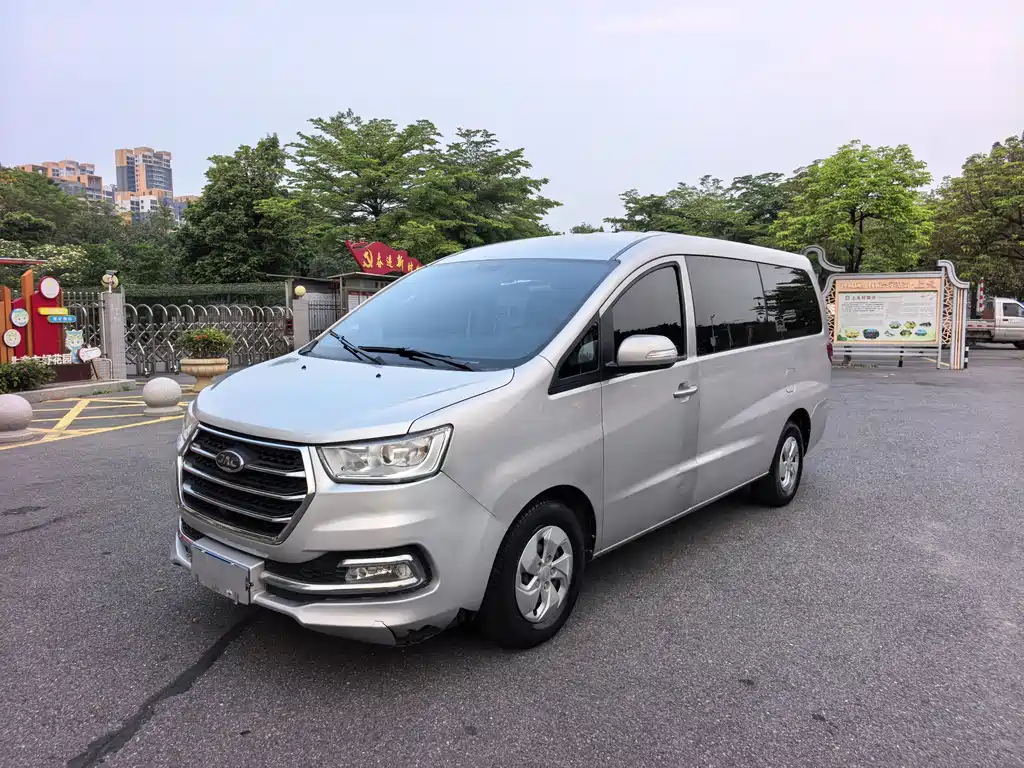 JAC M4