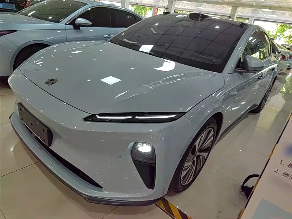 NIO ET5