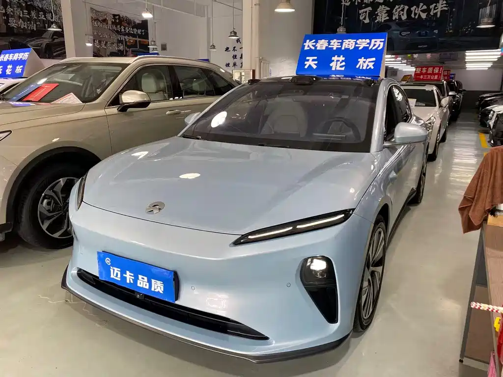 NIO ET5