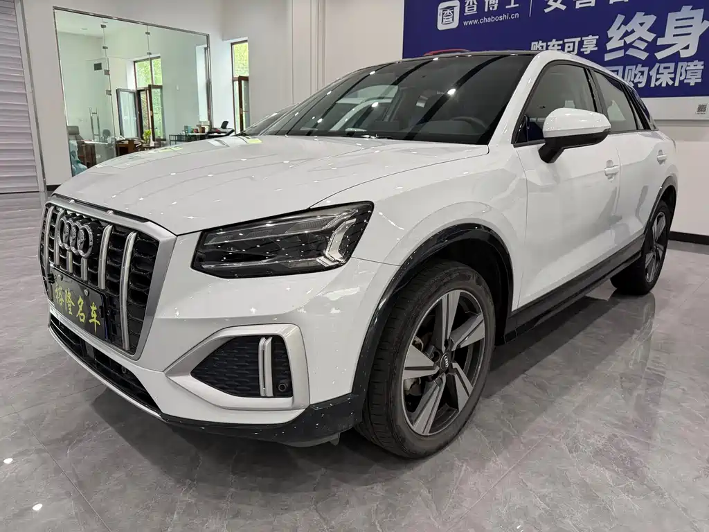 Audi Q2L