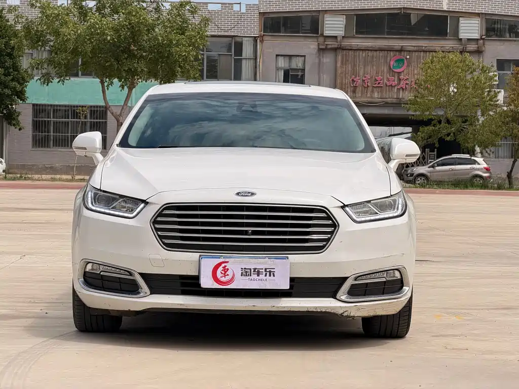 Ford Taurus