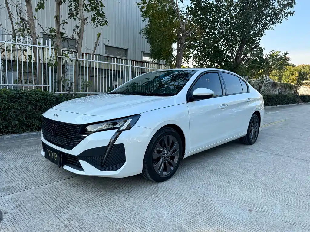 Peugeot 408