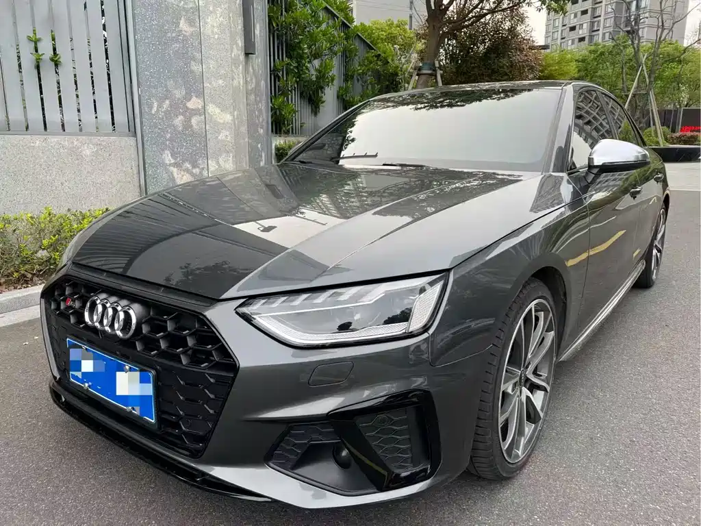 Audi S4