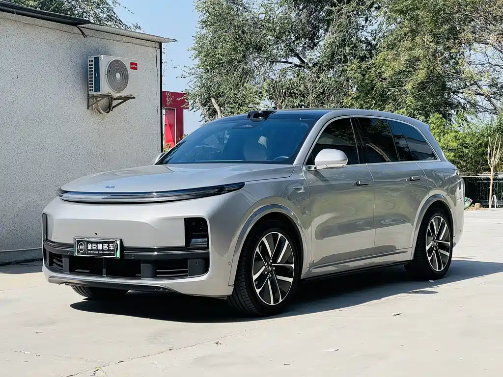 Li Auto L8
