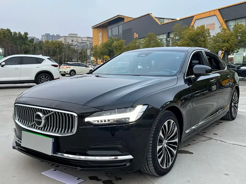 Volvo S90