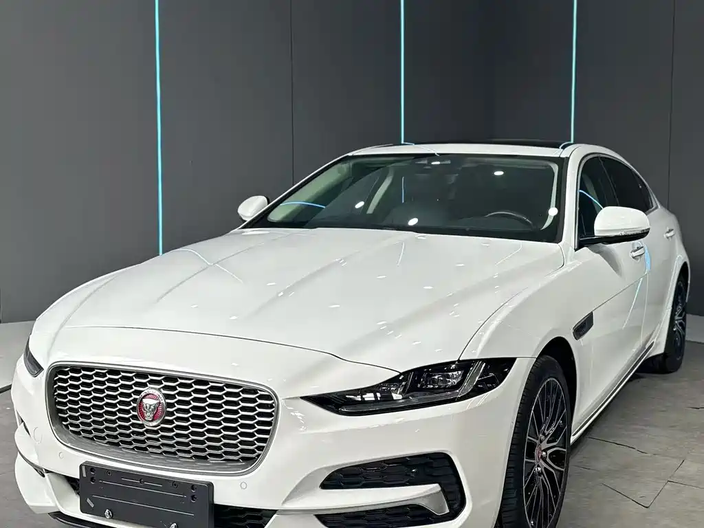 Jaguar XEL