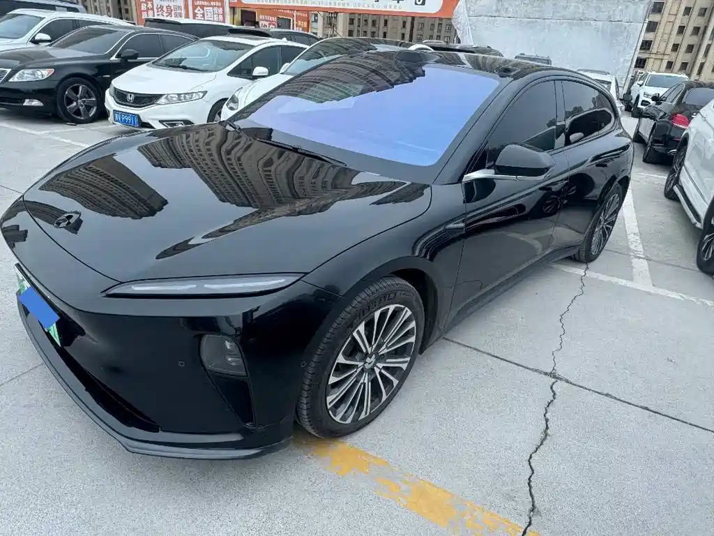 NIO ET5T