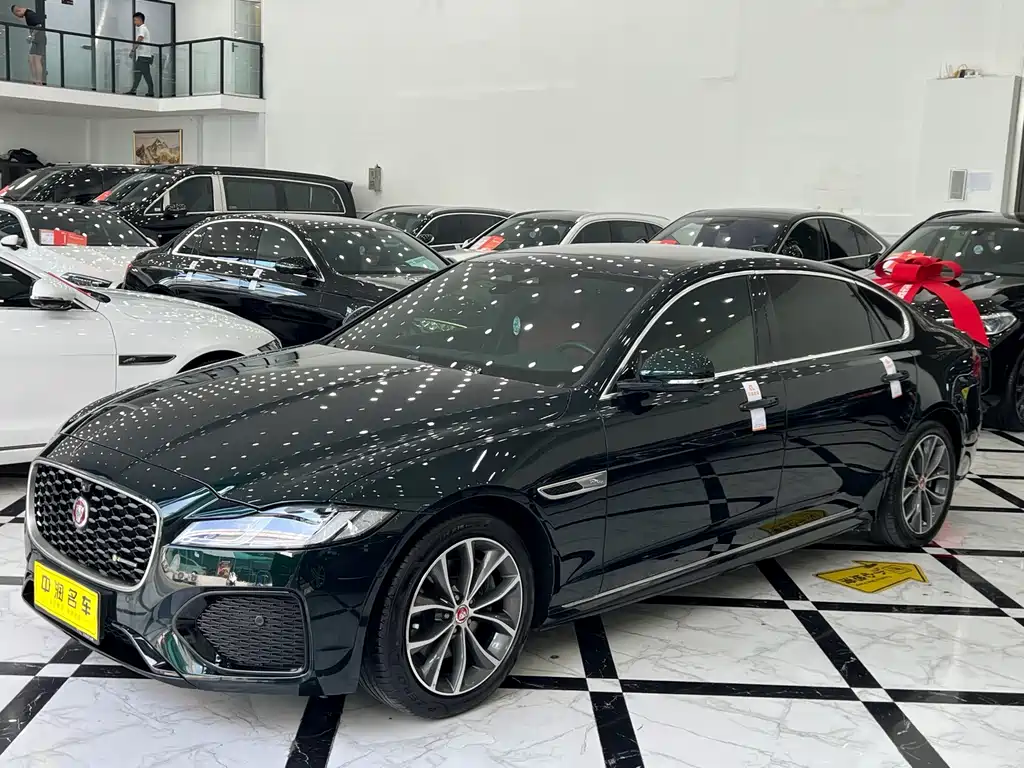 Jaguar XFL