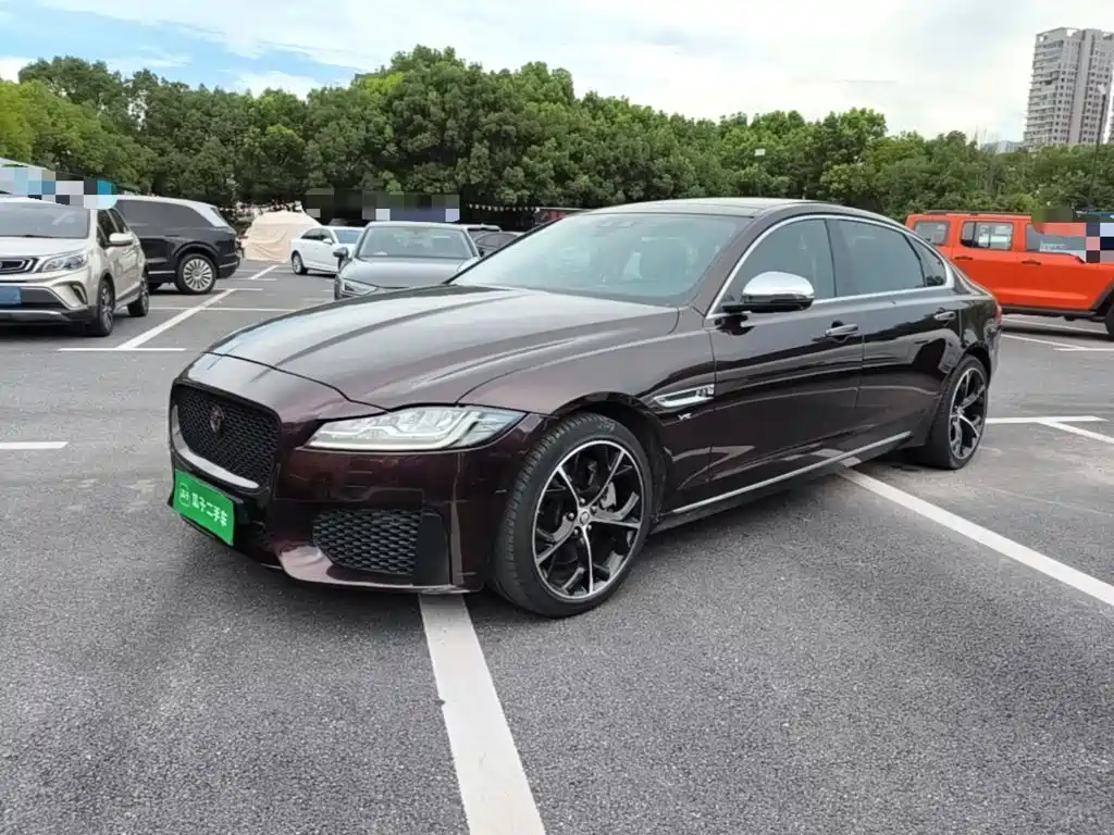 Jaguar XFL