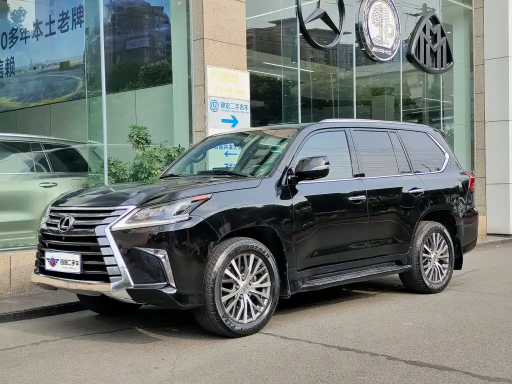 Lexus LX