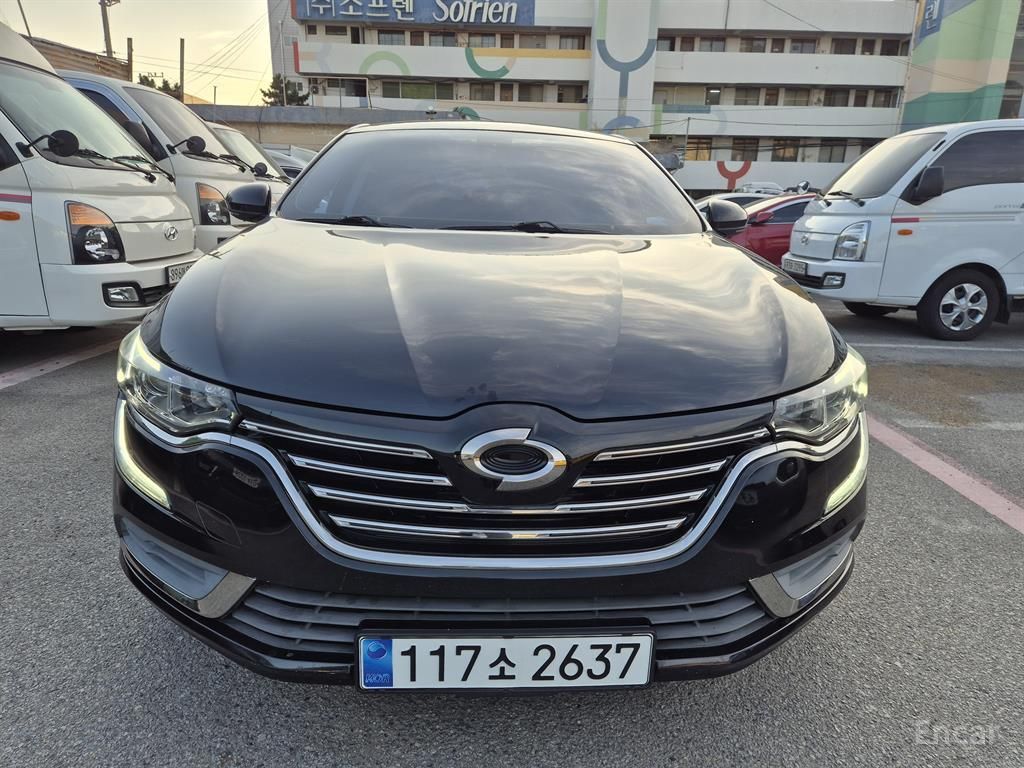 Renault SM6