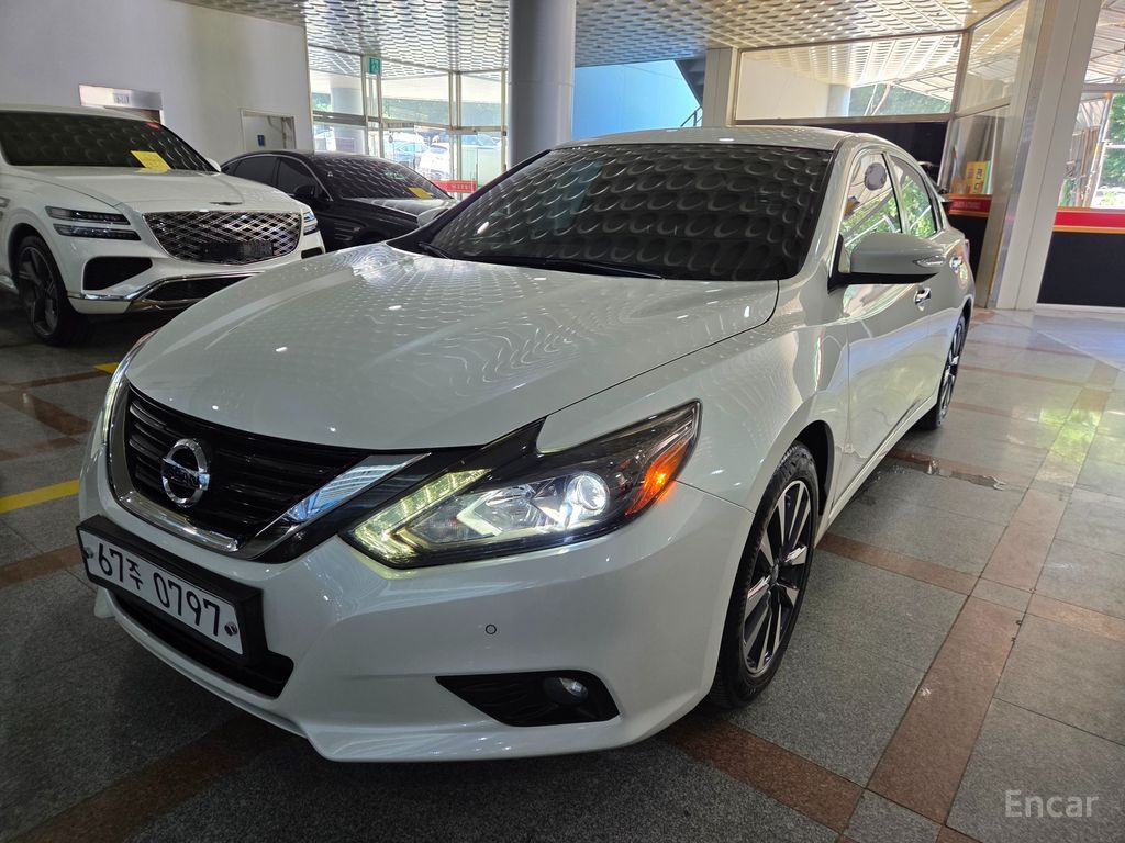 Nissan Altima