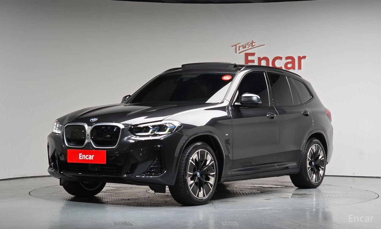 BMW iX3